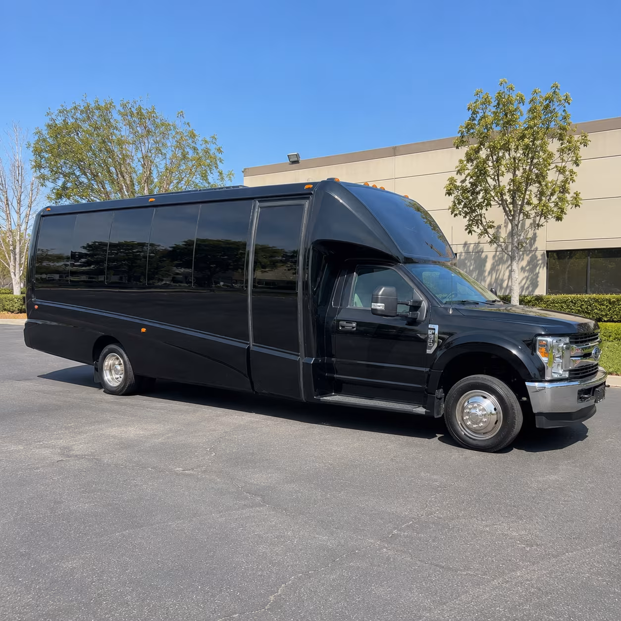 Long Beach Winery Tour & Pub Crawl Transportation